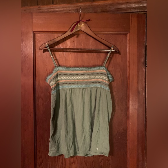 green tank top - Picture 1 of 1